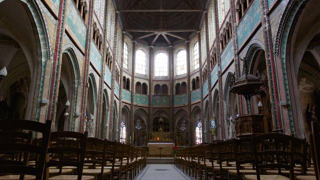 Peintures dans l'église Saint-Aignan à Chartres