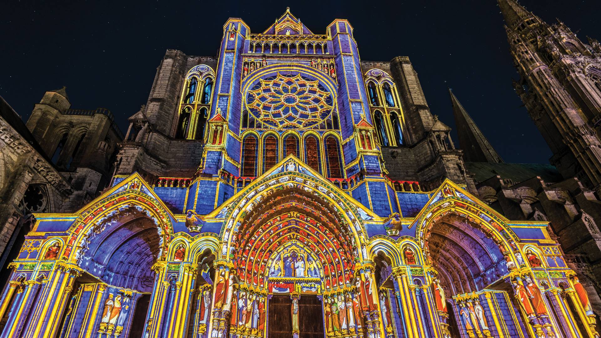Portail Nord de la cathédrale pendant Chartres en lumières