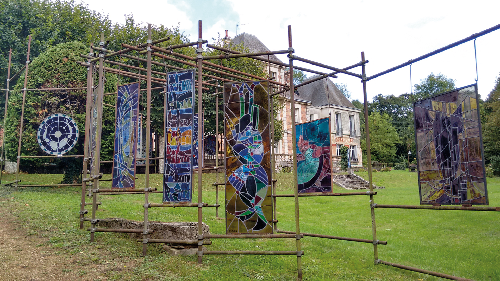 Vitrailleraie sur le domaine des Ateliers Loire à Lèves
