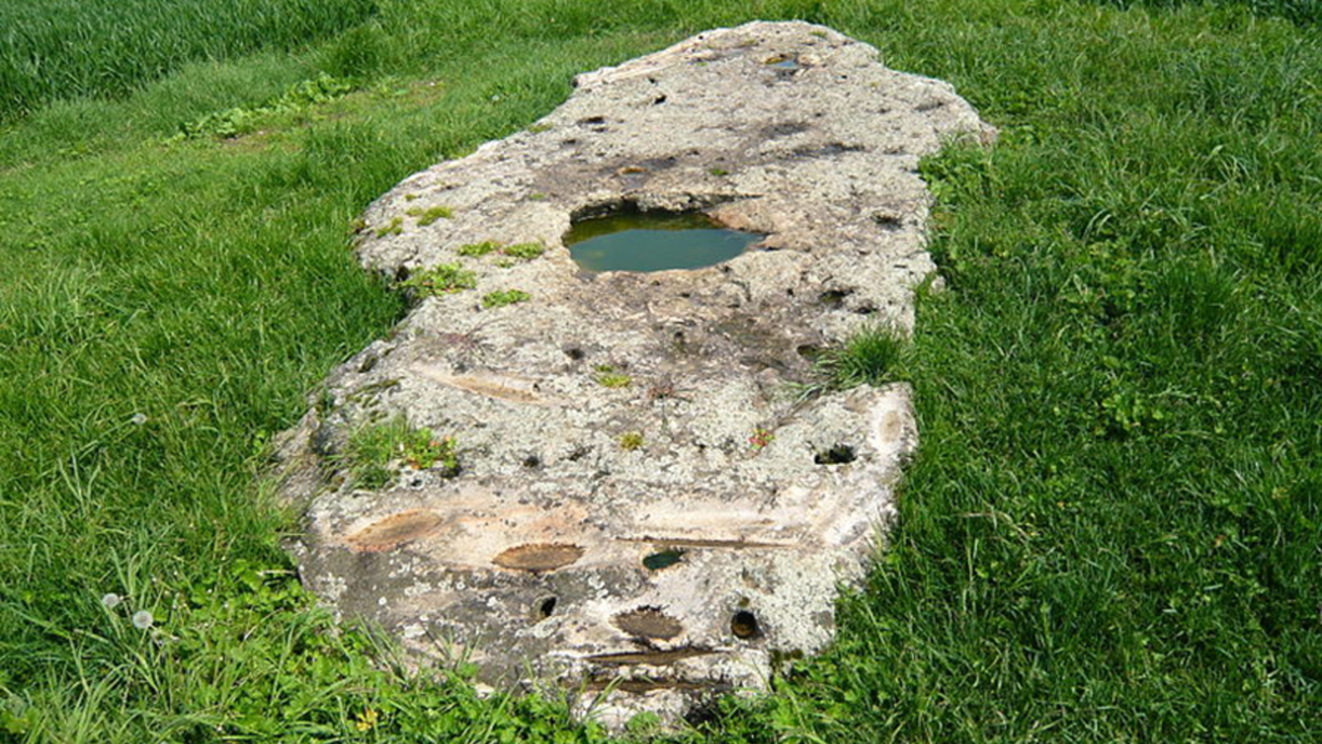 Polissoir - Pinte de Saint Martin à Corancez en Eure-et-Loir