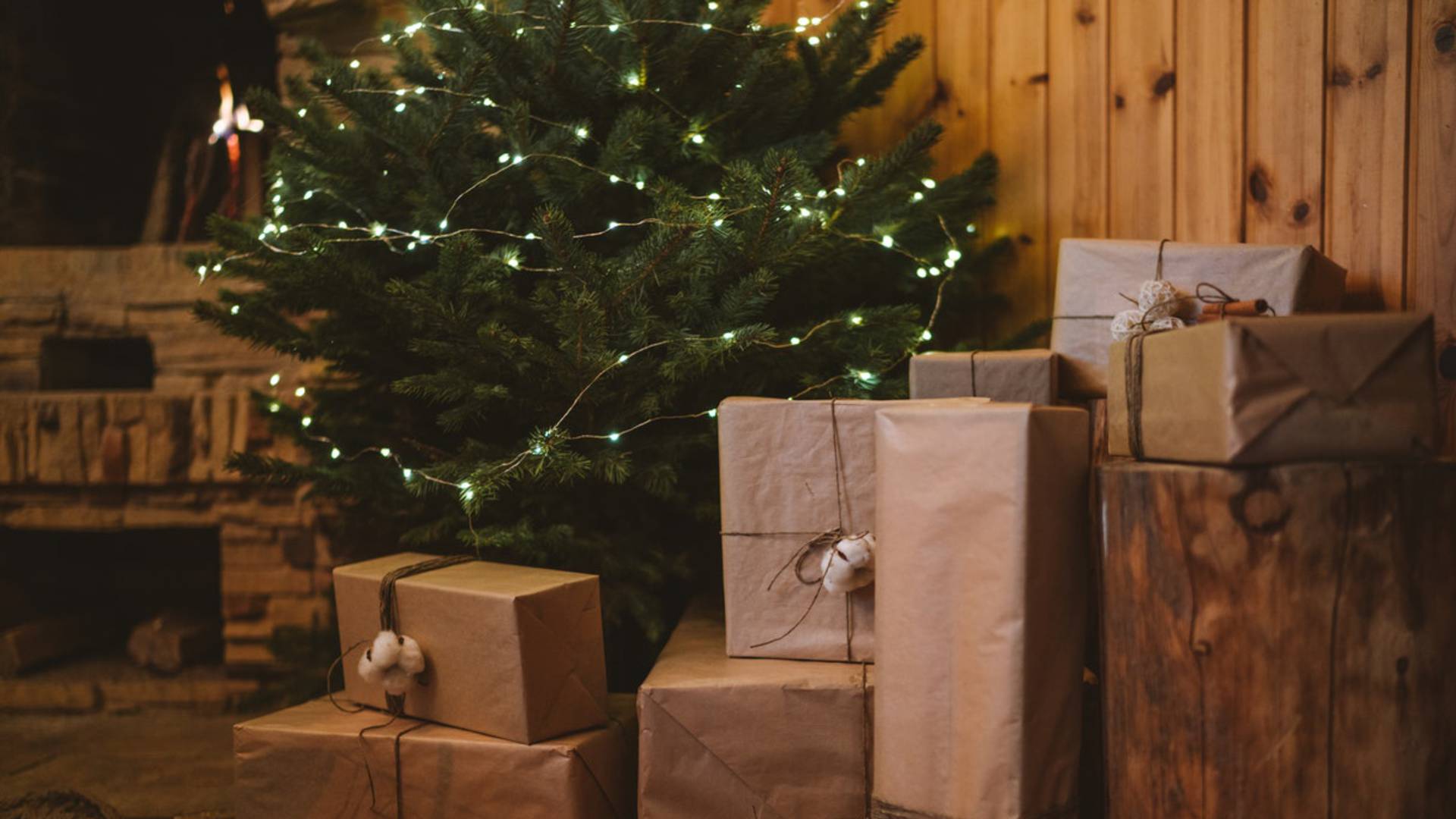 Cadeaux au pied du sapin