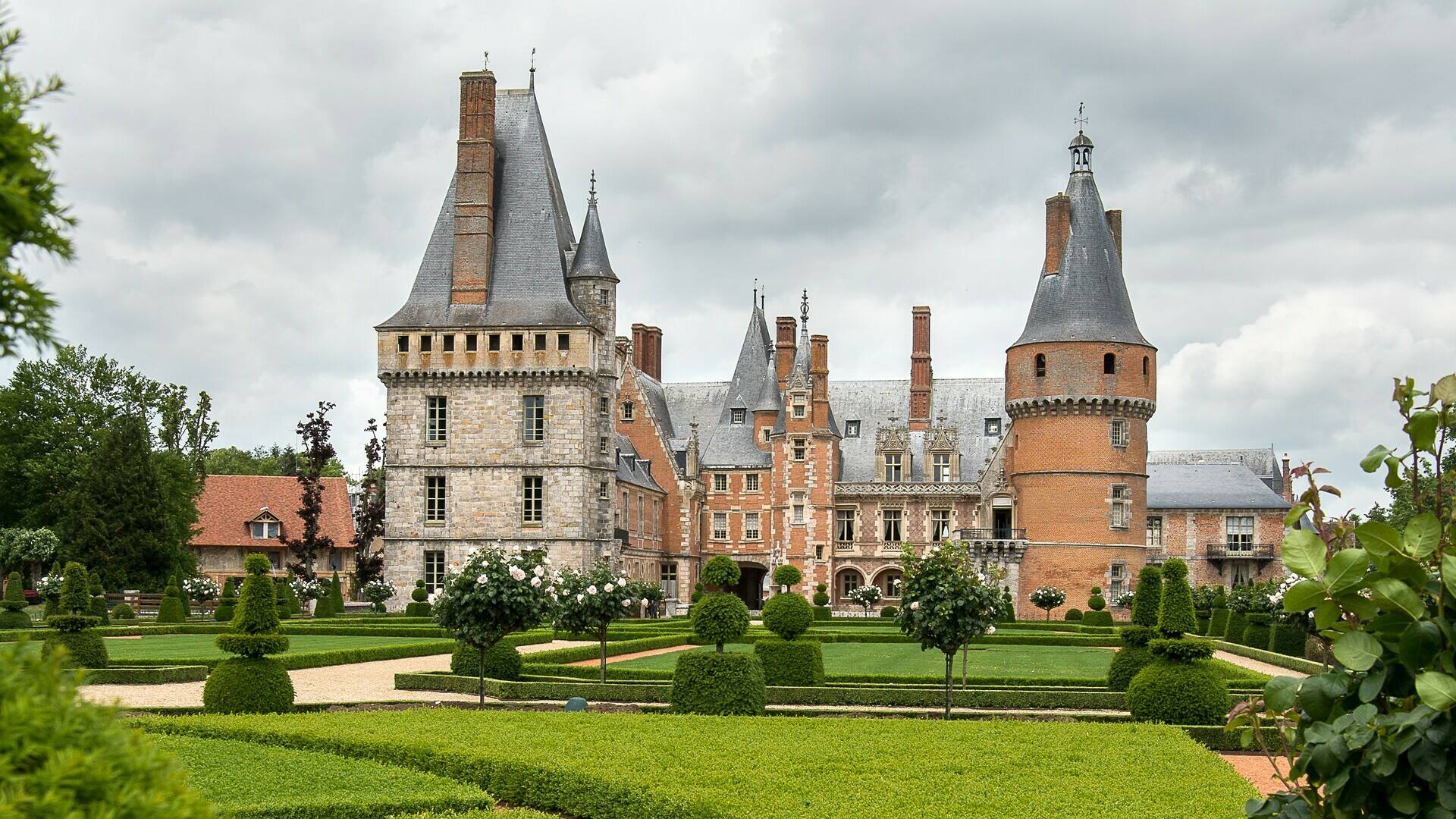 château de maintenon depuis les jardins 