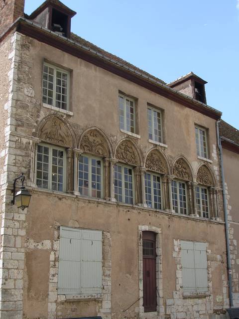 Maison canoniale proche de la cathédrale