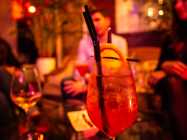 Bar du soir à Chartres