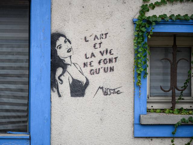 Oeuvre de Miss Tic à Chartres