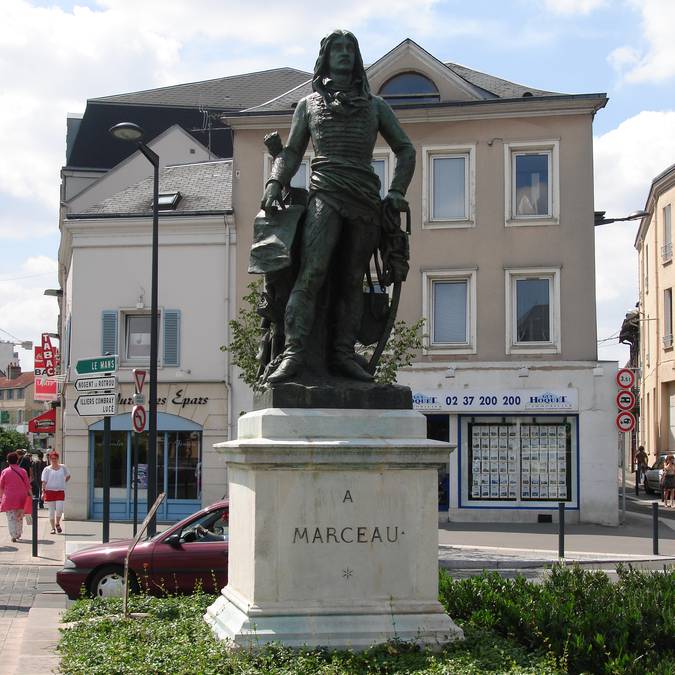 Statue Marceau